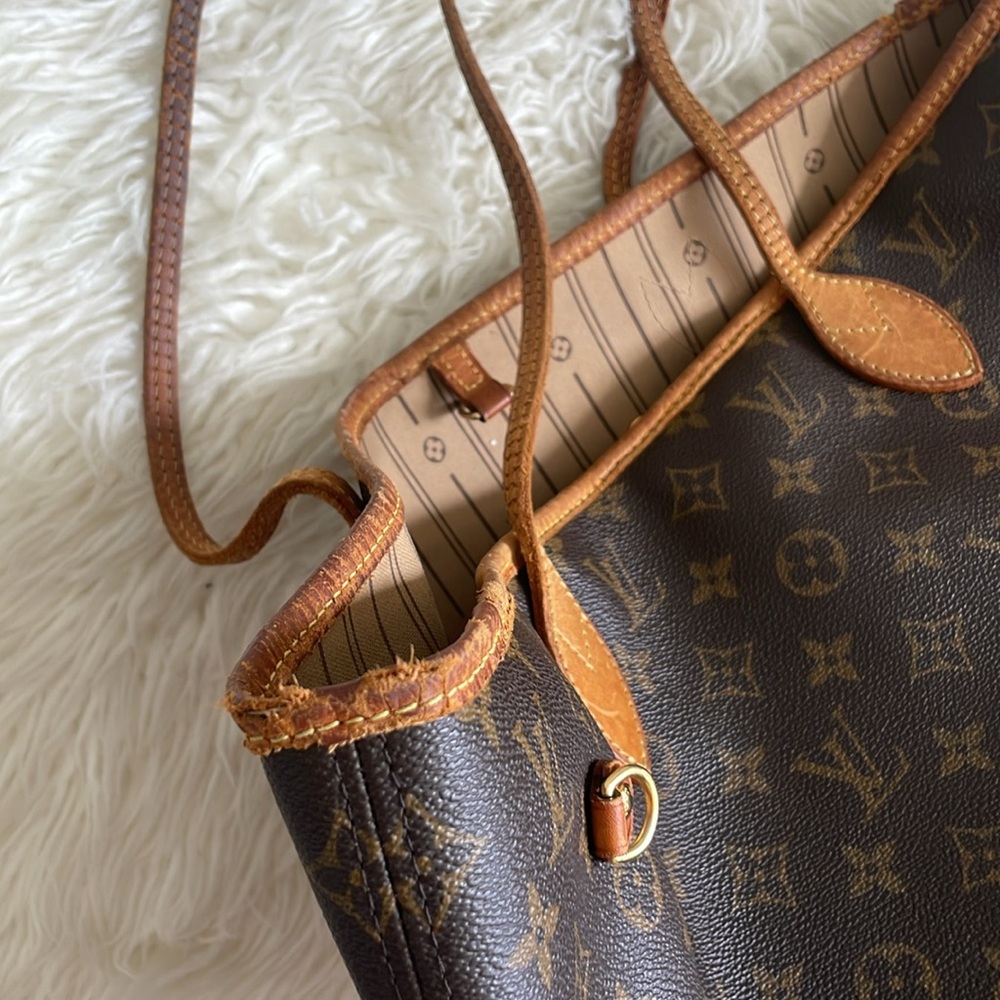 Louis Vuitton MM Neverfull - Picture 13 of 17